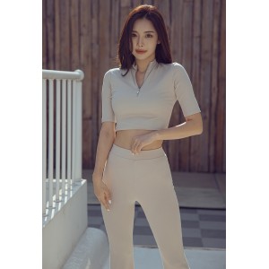 Friday's Vibes Awesome Slim Crop Top (2色)